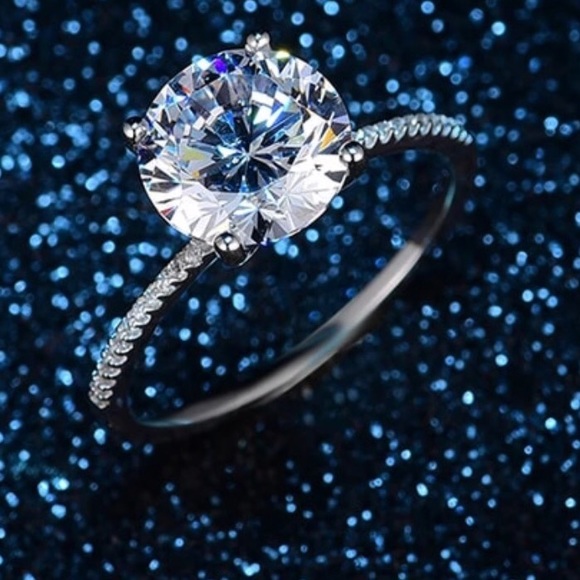 Jewelry - Engagement Ring 925
